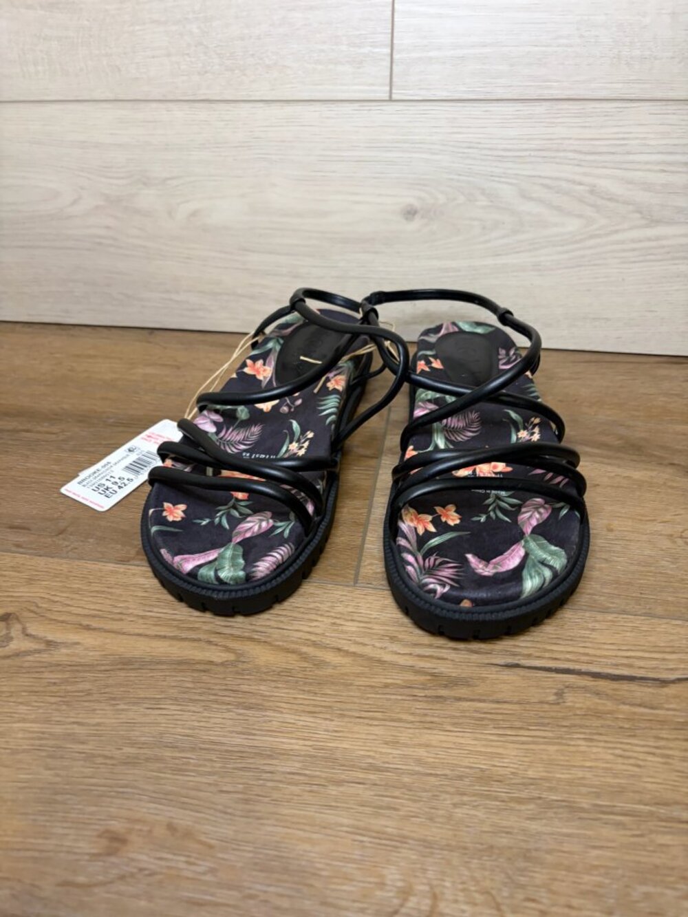 Roxy Brooke Floral Strappy Sandals Women's Black Size 11 NWT